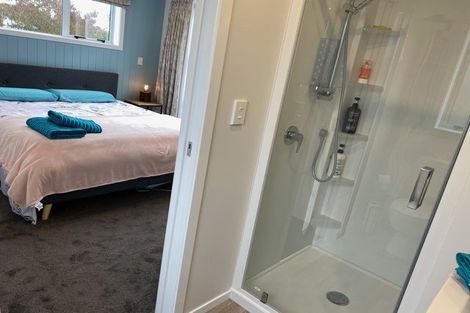 Photo of property in 17 Regent Street, Martinborough, 5711