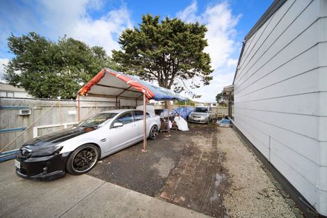 Photo of property in 178 Finlayson Avenue, Clendon Park, Auckland, 2103