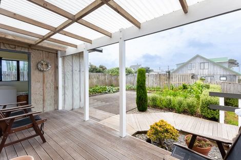 Photo of property in 24 Rodney Avenue, Te Horo Beach, Otaki, 5581