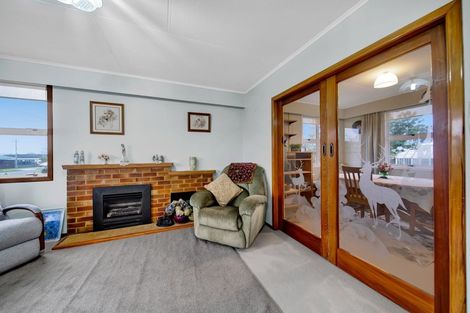 Photo of property in 76 Blake Street, Waitara, 4320