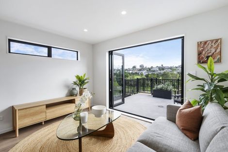 Photo of property in 11/10 Ngaroma House Drive, Hobsonville, Auckland, 0616