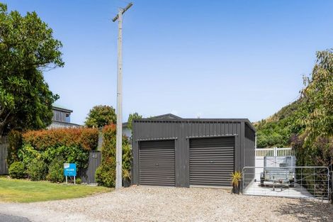 Photo of property in 40 Kawei Road, Ohawe, Hawera, 4671