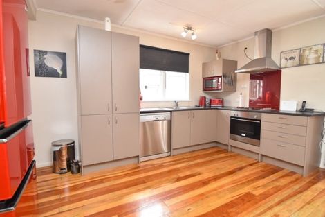 Photo of property in 14 Bethune Street, Featherston, 5710