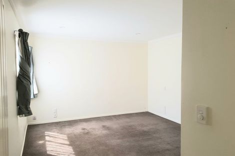 Photo of property in 60 Futuna Close, Karori, Wellington, 6012