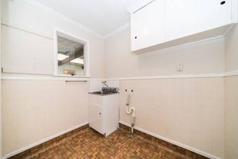 Photo of property in 4 Sutherland Crescent, Westbrook, Palmerston North, 4412