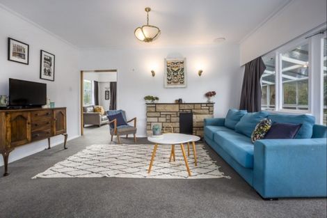 Photo of property in 3 Larsen Crescent, Tawa, Wellington, 5028