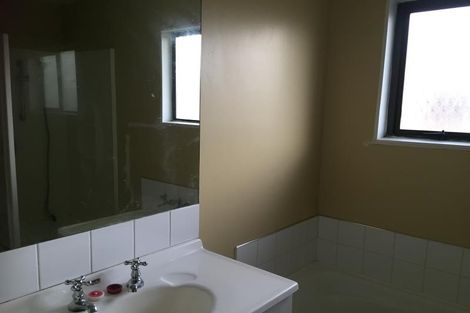 Photo of property in 17 Centennial Avenue, Riccarton, Christchurch, 8041