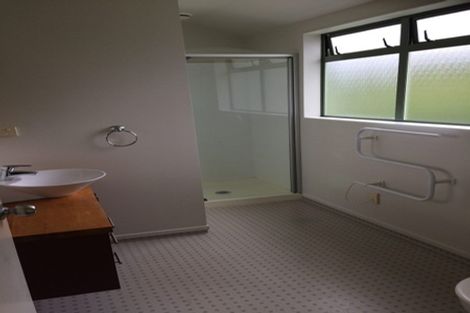 Photo of property in 14 Ryburn Road, Mount Wellington, Auckland, 1062