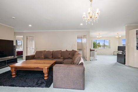 Photo of property in 30 Capricorn Place, Kawaha Point, Rotorua, 3010