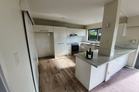 Photo of property in 43 Girrahween Drive, Totara Vale, Auckland, 0629