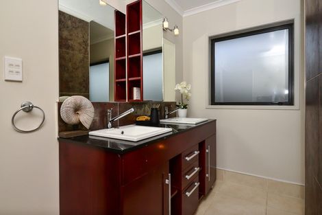 Photo of property in 16 Woodridge Drive, Flagstaff, Hamilton, 3210