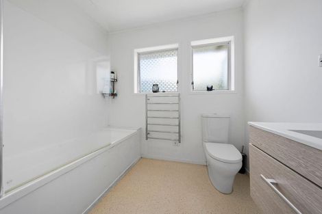 Photo of property in 5/1 Ribblesdale Road, Henderson, Auckland, 0612