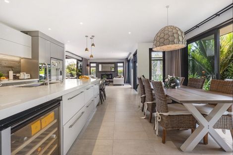 Photo of property in 563 Grenada Street, Papamoa Beach, Papamoa, 3118