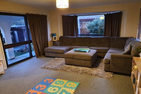 Photo of property in 2/12 Camrose Place, Ilam, Christchurch, 8041