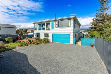 Photo of property in 100b Marine Parade, Otaki Beach, Otaki, 5512