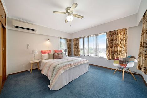 Photo of property in 60 Hillsborough Road, Hillsborough, Auckland, 1042