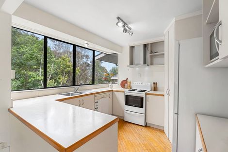 Photo of property in 99a Redoubt Road, Goodwood Heights, Auckland, 2105