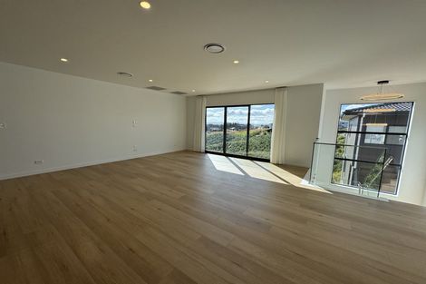 Photo of property in 32 Ridgehill Rise, Flat Bush, 2019