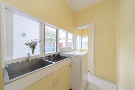 Photo of property in 50 Florence Avenue, Palmerston North, 4414