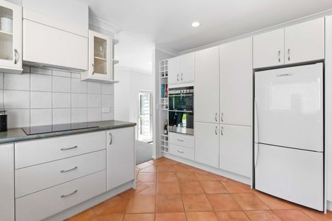 Photo of property in 16 Waru Nui Court, Orewa, 0931