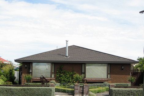 Photo of property in 60 Daniels Road, Redwood, Christchurch, 8051