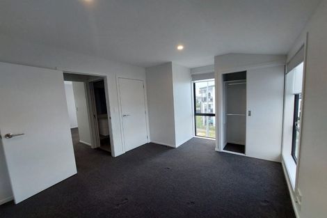 Photo of property in 1/1 Fruitvale Road, New Lynn, Auckland, 0600
