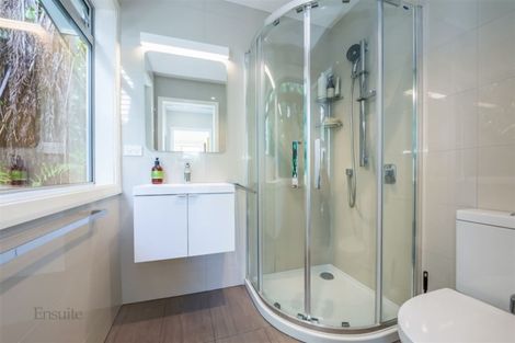 Photo of property in 19 London Road, Korokoro, Lower Hutt, 5012