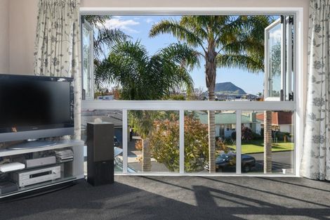 Photo of property in 65 Freyberg Street, Otumoetai, Tauranga, 3110