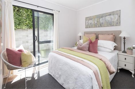 Photo of property in 9 Ramoana Mews, Shelly Park, Auckland, 2014