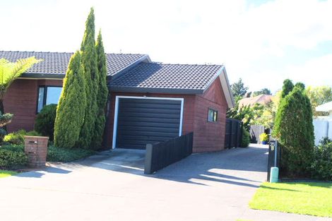 Photo of property in 2/35 West Fairway, Golflands, Auckland, 2013