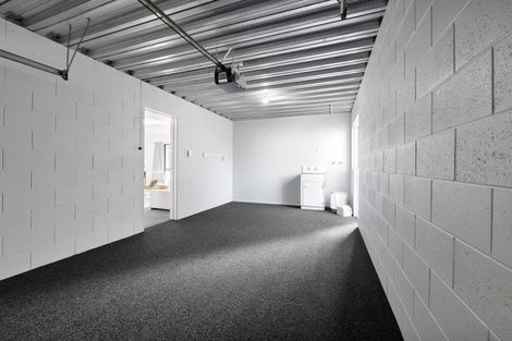 Photo of property in 2/65 Northgate, Strandon, New Plymouth, 4312