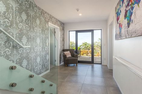 Photo of property in 11 Mortens Lane, Mount Pleasant, Christchurch, 8081