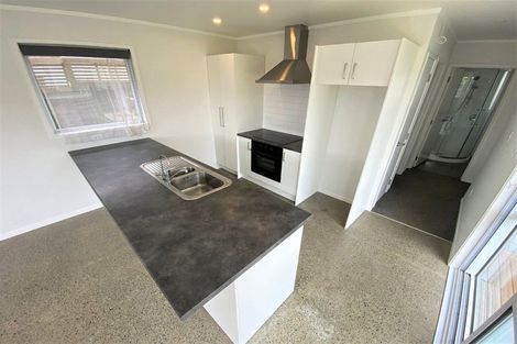 Photo of property in 6 Chisholm Place, Mangere East, Auckland, 2024