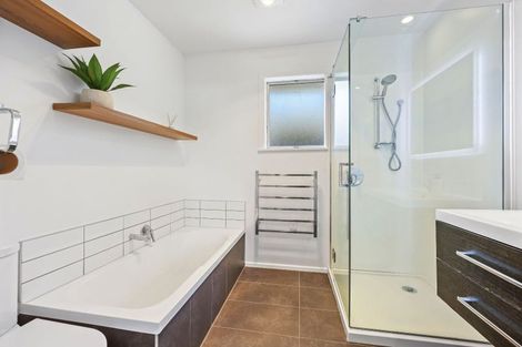 Photo of property in 35 Marriott Road, Pakuranga, Auckland, 2010