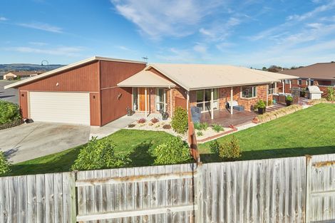 Photo of property in 25 Masefield Terrace, Kelvin Grove, Palmerston North, 4414