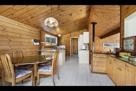 Photo of property in 90 Point View Drive, East Tamaki Heights, Auckland, 2016