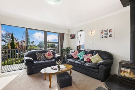 Photo of property in 27 Humphrey Kemp Avenue, Henderson, Auckland, 0612