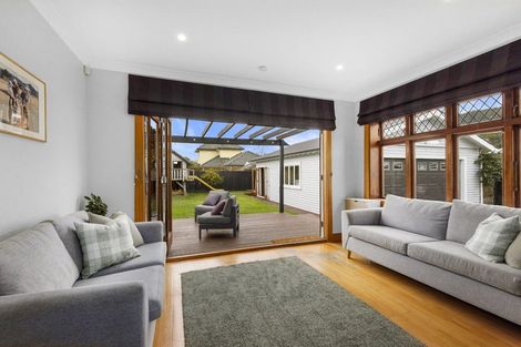 Photo of property in 17 Burnside Street, Waterloo, Lower Hutt, 5011