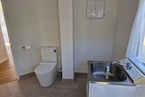 Photo of property in 12 Westergrove Place, West Harbour, Auckland, 0618