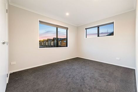 Photo of property in 6 Whakato Avenue, Kumeu, 0810