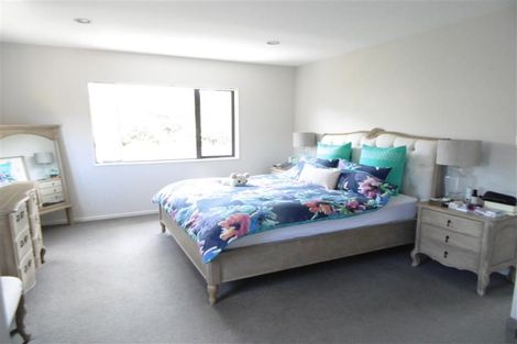 Photo of property in 11 Baker Street, Fairview Heights, Auckland, 0632