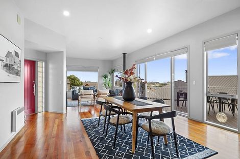 Photo of property in 44 Karamea Street, Whalers Gate, New Plymouth, 4310