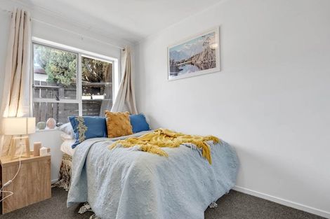 Photo of property in 1/11 Alston Avenue, Kelston, Auckland, 0602