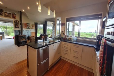Photo of property in 190 Ohanga Road, Onaero, Waitara, 4383