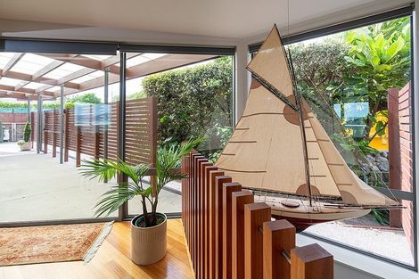 Photo of property in 116 Queens Road, Waikanae Beach, Waikanae, 5036