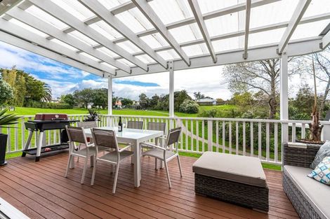 Photo of property in 23 Hanlon Crescent, Narrow Neck, Auckland, 0624