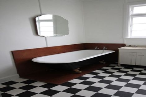 Photo of property in 362 Oxford Street, Levin, 5510