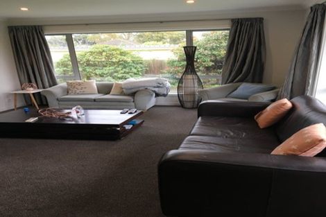 Photo of property in 8 Renfrew Street, Upper Riccarton, Christchurch, 8041