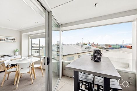 Photo of property in Algarve Apartments, 213/332 Maunganui Road, Mount Maunganui, 3116