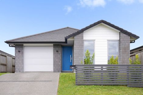 Photo of property in 15 Tiria Drive, Papamoa Beach, Papamoa, 3118